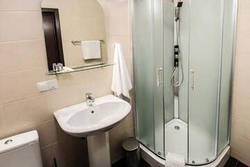 Фотографии Отели типа «постель и завтрак» Shelter Hotel г. Киев (Украина) №4 Фото Отели типа «постель и завтрак» Shelter Hotel г. Киев 4