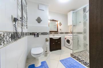 Фотографии Апартаменты Apartmnet on Bogatyrska street 6b г. Киев (Украина) №1 Фото Апартаменты Apartmnet on Bogatyrska street 6b г. Киев 1