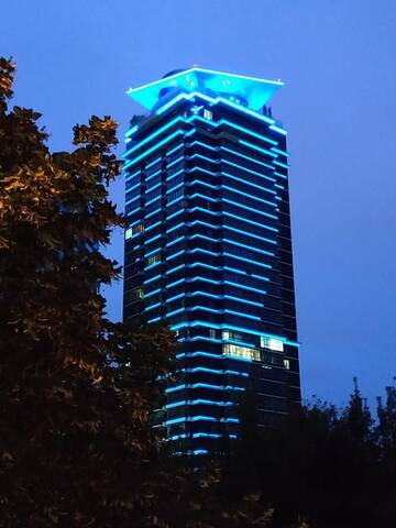 Фотографии Апартаменты KYIV SKYVIEW APARTMENT JACK HOUSE г. Киев (Украина) №1 Фото Апартаменты KYIV SKYVIEW APARTMENT JACK HOUSE г. Киев 1