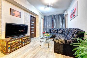 Фотографии Апартаменты Four-room apartment near the Opera of Ukraine г. Киев (Украина) №4 Фото Апартаменты Four-room apartment near the Opera of Ukraine г. Киев 4
