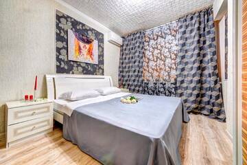 Фотографии Апартаменты Four-room apartment near the Opera of Ukraine г. Киев (Украина) №3 Фото Апартаменты Four-room apartment near the Opera of Ukraine г. Киев 3