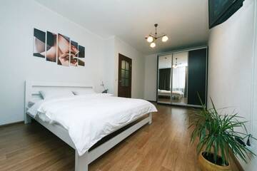 Фотографии Апартаменты Cozy Apartment on Gmyri 12b near metro Poznyaki г. Киев (Украина) №4 Фото Апартаменты Cozy Apartment on Gmyri 12b near metro Poznyaki г. Киев 4