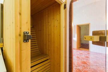 Фотографии Апартаменты KyivHome with 3bedrooms, Jaccuzzi, Sauna г. Киев (Украина) №2 Фото Апартаменты KyivHome with 3bedrooms, Jaccuzzi, Sauna г. Киев 2