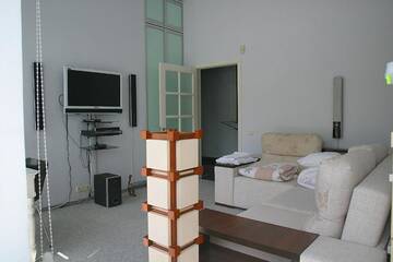 Фотографии Одноместный номер с балконом Проживание в семье CENTER, MAIDAN 1 Separate Guest Room for 1 PERSON ONLY in a Big Apartment Shared with the Lessor г. Киев (Украина) №116 Фото номера Одноместный номер с балконом Проживание в семье CENTER, MAIDAN 1 Separate Guest Room for 1 PERSON ONLY in a Big Apartment Shared with the Lessor г. Киев 116