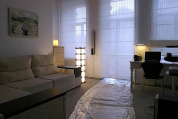 Фотографии Одноместный номер с балконом Проживание в семье CENTER, MAIDAN 1 Separate Guest Room for 1 PERSON ONLY in a Big Apartment Shared with the Lessor г. Киев (Украина) №123 Фото номера Одноместный номер с балконом Проживание в семье CENTER, MAIDAN 1 Separate Guest Room for 1 PERSON ONLY in a Big Apartment Shared with the Lessor г. Киев 123