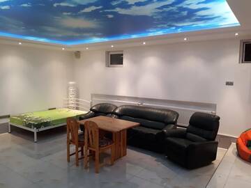 Фотографии Апартаменты Park Puscha Sauna Deluxe Apartment & Terrace г. Киев (Украина) №1 Фото Апартаменты Park Puscha Sauna Deluxe Apartment & Terrace г. Киев 1