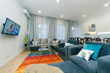 Фотографии Апартаменты V&V luxury apartments (Arena City,Maydan) г. Киев (Украина) №1 Фото Апартаменты V&V luxury apartments (Arena City,Maydan) г. Киев 1