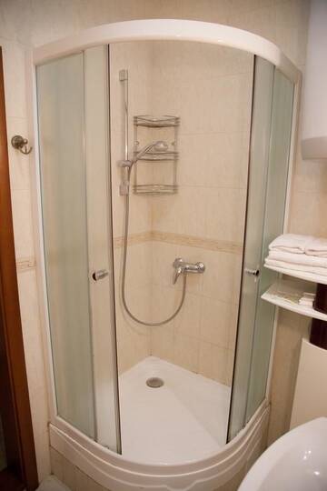 Фотографии Апартаменты Two Bedroom Apartment with Jacuzzi & Balcony г. Киев (Украина) №5 Фото Апартаменты Two Bedroom Apartment with Jacuzzi & Balcony г. Киев 5