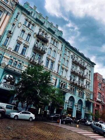 Фотографии Апартаменты Apartment in Most Historic Upscale Neighborhood г. Киев (Украина) №1 Фото Апартаменты Apartment in Most Historic Upscale Neighborhood г. Киев 1