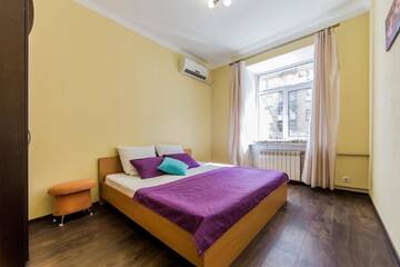 Фотографии Апартаменты Cozy 2-room apartment near Khreschatyk and Golden Gate г. Киев (Украина) №1 Фото Апартаменты Cozy 2-room apartment near Khreschatyk and Golden Gate г. Киев 1