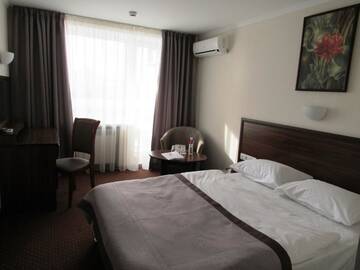 Фото номера Стандартный двухместный номер с 1 кроватью Отель Bratislava Hotel Kyiv г. Киев 3