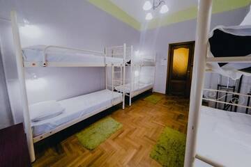Фото номера Кровать в общем 6-местном номере для женщин Хостелы Хостел Олива г. Киев 14