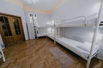 Фото номера Кровать в общем 8-местном номере для мужчин и женщин Хостелы Хостел Олива г. Киев 9