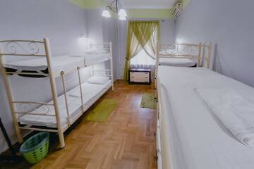 Фото номера Кровать в общем 6-местном номере для женщин Хостелы Хостел Олива г. Киев 4