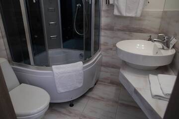 Фото номера Улучшенный двухместный номер с 1 кроватью Отель Hotel Elegant г. Киев 21