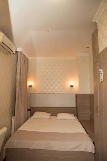 Фото номера Улучшенный двухместный номер с 1 кроватью Отель Hotel Elegant г. Киев 22