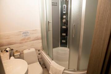 Фото номера Улучшенный двухместный номер с 1 кроватью Отель Hotel Elegant г. Киев 5