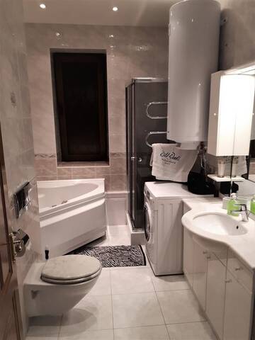 Фото номера Апартаменты Делюкс Апартаменты Luxury Apartments Darvina Street г. Киев 26