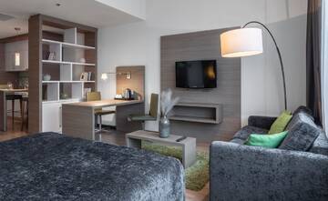 Фото номера Апартаменты-студио Отель Ramada Encore Kyiv г. Киев 2