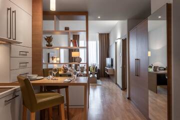 Фото номера Апартаменты с 2 спальнями Отель Ramada Encore Kyiv г. Киев 2