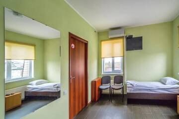 Фото номера Бюджетный двухместный номер с 2 отдельными кроватями Отель Green-Hotel г. Киев 9