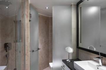 Фото номера Стандартный номер со стороны внутреннего двора Отель 11 Mirrors Design Hotel г. Киев 6