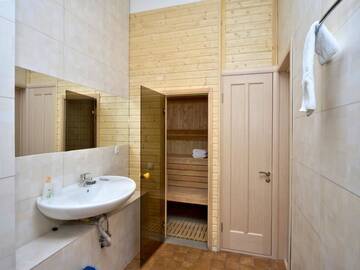 Фото номера Номер-студио с сауной Отель Best Season Apart Hotel г. Киев 9