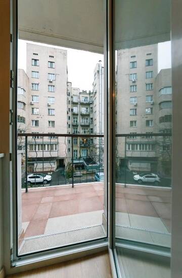 Фото номера Апартаменты с балконом - ул. Трехсвятительская, 3 Апартаменты Apartments on Independence Square г. Киев 12