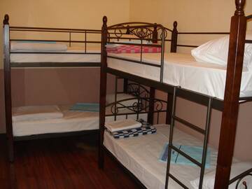 Фото номера Односпальная кровать в общем номере с 4 кроватями Хостелы Hostel Voyage г. Киев 3