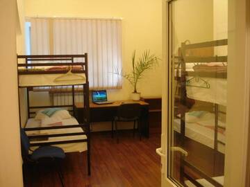Фото номера Односпальная кровать в 8-местном общем номере Хостелы Hostel Voyage г. Киев 8