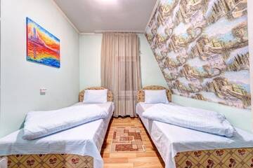 Фото номера Семейный номер с душем Отель Hotel Zvezda г. Киев 4