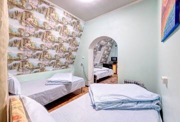 Фото номера Семейный номер с душем Отель Hotel Zvezda г. Киев 5