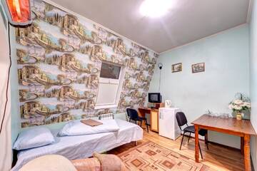 Фото номера Семейный номер с душем Отель Hotel Zvezda г. Киев 6