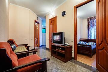 Фото номера Апартаменты «Возле Крещатика» — 2 комнаты Апартаменты Apartments near Khreshchatyk-Absolut г. Киев 7