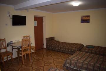 Фото номера Стандартный четырехместный номер Отель Hotel Desna KUT г. Киев 5