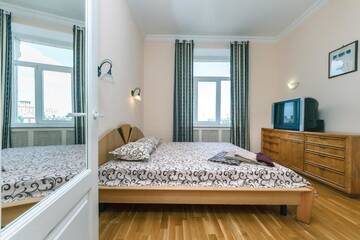 Фото номера Апартаменты с 2 спальнями с видом на город Апартаменты Apartments Rentals Ukraine on Kreshchatik г. Киев 19