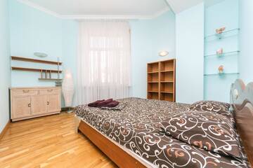 Фото номера Апартаменты с 2 спальнями с видом на город Апартаменты Apartments Rentals Ukraine on Kreshchatik г. Киев 9