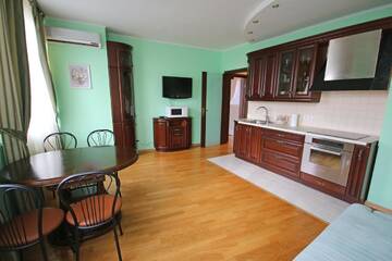 Фото номера Улучшенные апартаменты Апартаменты Inn Home Apartments - Livoberezhna г. Киев 3
