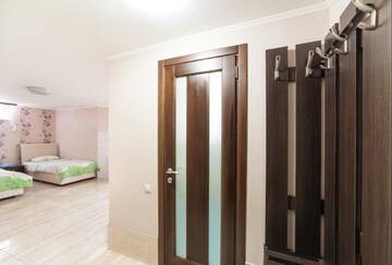 Фото номера Апартаменты — Цокольный этаж Апарт-отели Home Comfort Livoberezhna IEC Kiev г. Киев 9