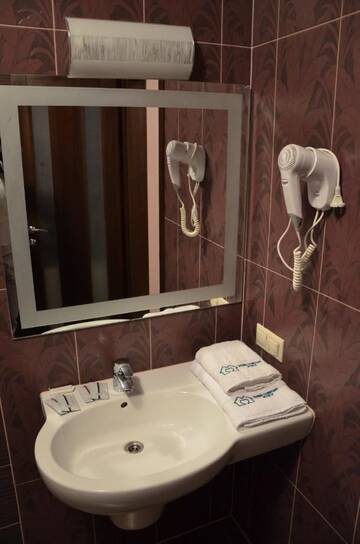 Фото номера Апартаменты на втором этаже Апарт-отели Home Comfort Livoberezhna IEC Kiev г. Киев 2