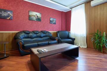 Фото номера Улучшенные апартаменты Апартаменты Home Hotel Apartments on Livoberezhna г. Киев 6
