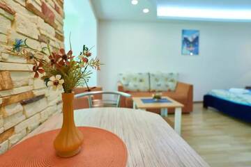 Фото номера Апартаменты: улица Луначарского, 1А Апартаменты Home Hotel Apartments on Livoberezhna г. Киев 25