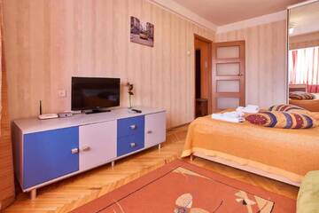 Фото номера Апартаменты - Раисы Окипной, 7A Апартаменты Home Hotel Apartments on Livoberezhna г. Киев 3