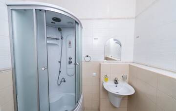 Фото номера Улучшенный двухместный номер с 2 отдельными кроватями Отель light hotel &amp; hub г. Киев 18