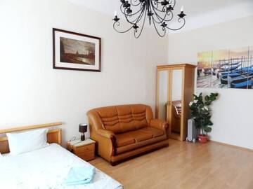 Фото номера Апартаменты с балконом – Sofiivska Street 4 Апартаменты Real Home Apartments in Kiev Center г. Киев 3