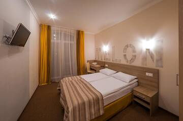 Фото номера Двухместный номер с 1 кроватью Отель Raziotel Kyiv г. Киев 5