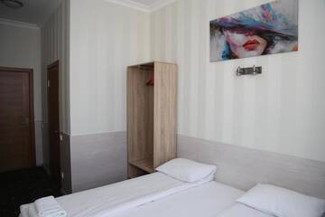 Фото номера Улучшенный двухместный номер с 1 кроватью Отель irisHotels г. Киев 8
