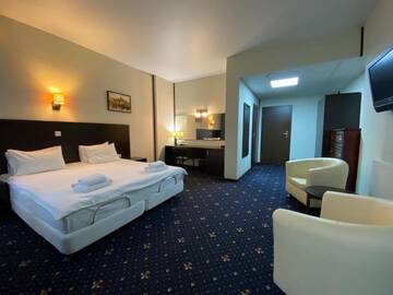 Фото номера Двухместный номер «Престиж» с 1 кроватью Отель irisHotels г. Киев 6