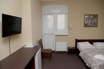 Фото номера Полулюкс Отель irisHotels г. Киев 3