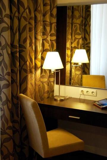 Фото номера Номер &quot;Комфорт&quot; с кроватью размера &quot;king-size&quot; Отель Bontiak Hotel г. Киев 24